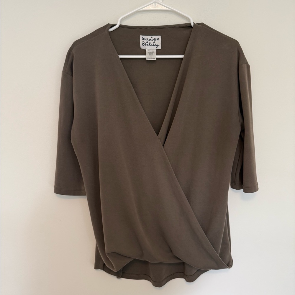Madison & Berkley short sleeve top